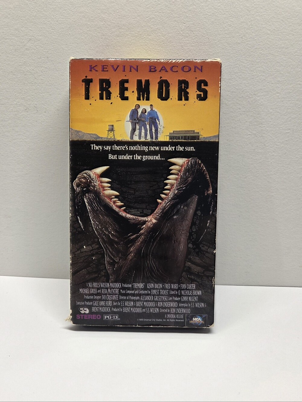Tremors (1990) Original Release VHS Tape - Kevin Bacon 90s Cult Classic